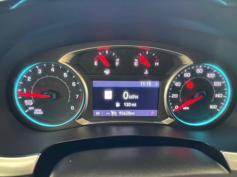 Used 2020 Chevrolet Traverse LT w/ LT Premium Package AWD/4WD image 5