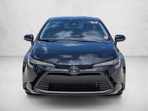 Used 2023 Toyota Corolla LE w/ LE Convenience Package FWD image 2