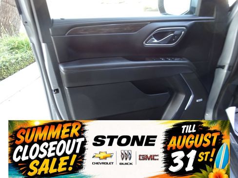 Certified 2024 Chevrolet Suburban Z71 w/ Luxury Package AWD/4WD image 25