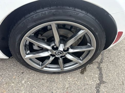 Used 2023 MAZDA MX-5 Miata Grand Touring RWD image 10