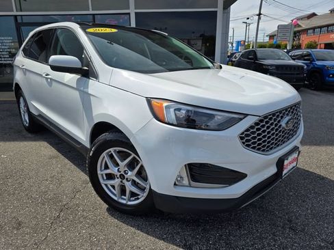 Used 2023 Ford Edge SEL w/ Convenience Package AWD/4WD image 2