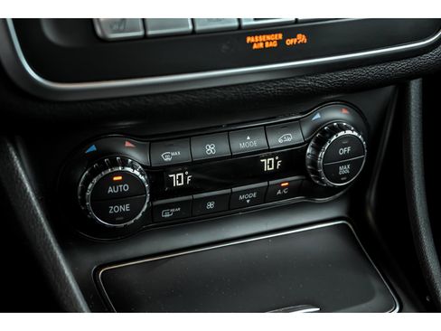 Used 2018 Mercedes-Benz CLA 250 image 22