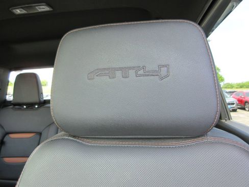 Certified 2022 GMC Sierra 2500 AT4 w/ AT4 Preferred Package AWD/4WD image 23