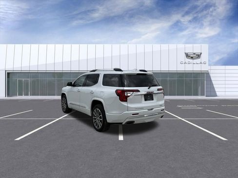 Used 2023 GMC Acadia Denali w/ Denali Ultimate Package AWD/4WD image 4