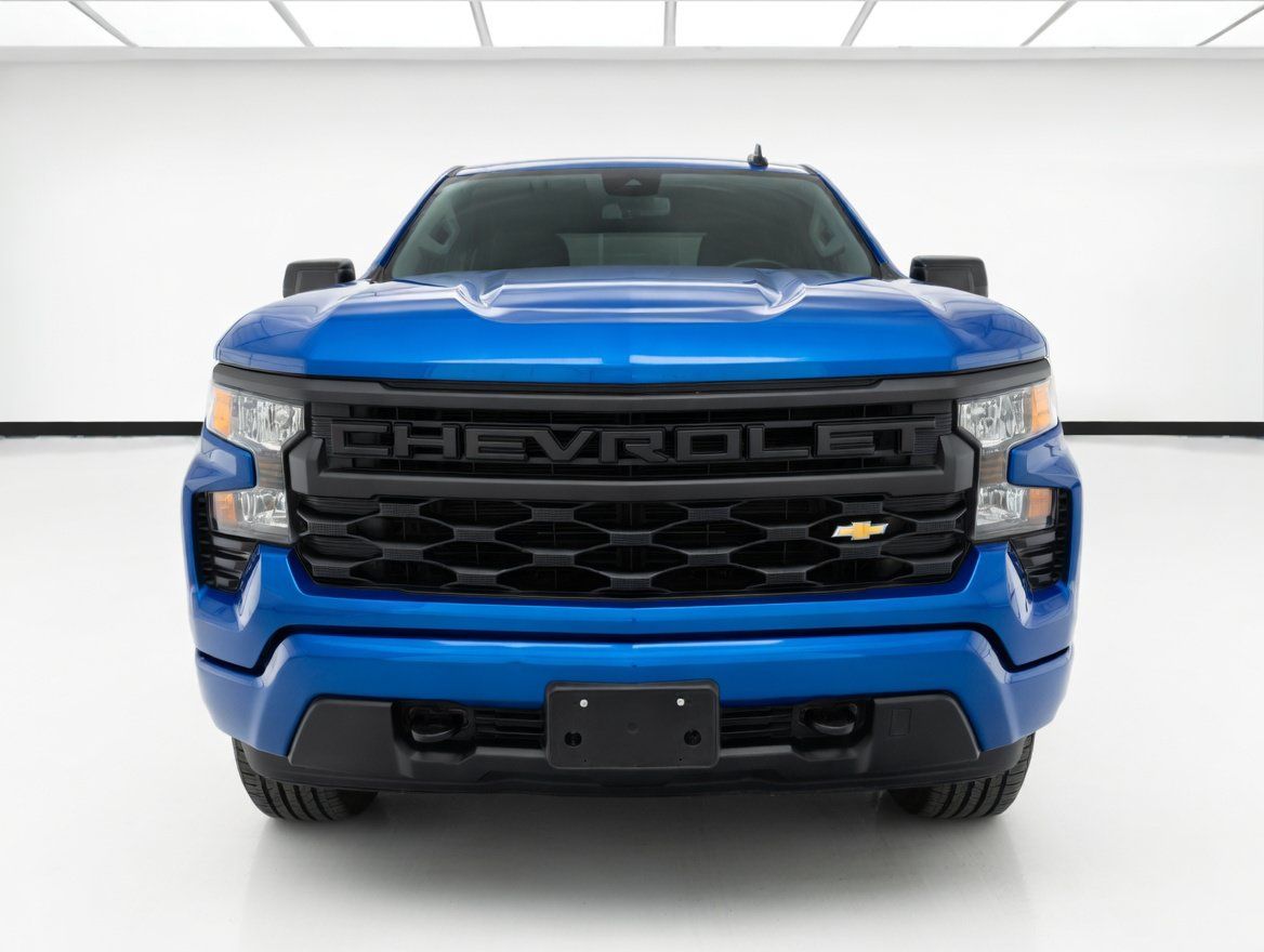 Used 2023 Chevrolet Silverado 1500 Custom RWD image 2