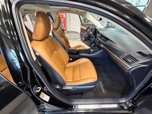 Used 2015 Lexus CT 200h FWD image 40