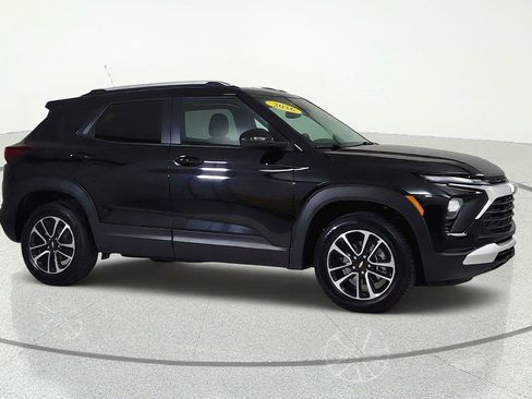 Used 2026 Chevrolet TrailBlazer LT AWD/4WD image 8