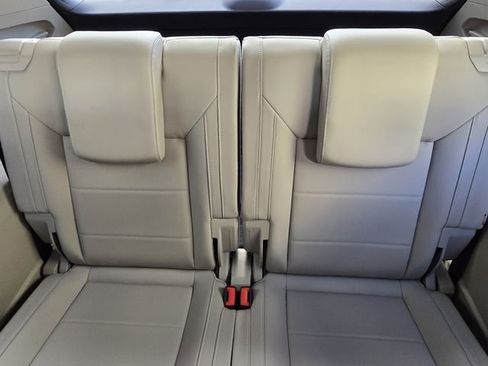 Used 2023 Volkswagen Atlas SE w/ Black Wheel Package image 15