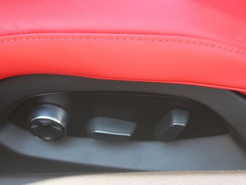 Used 2023 Chevrolet Corvette Stingray Preferred Cpe w/ 2LT RWD image 21