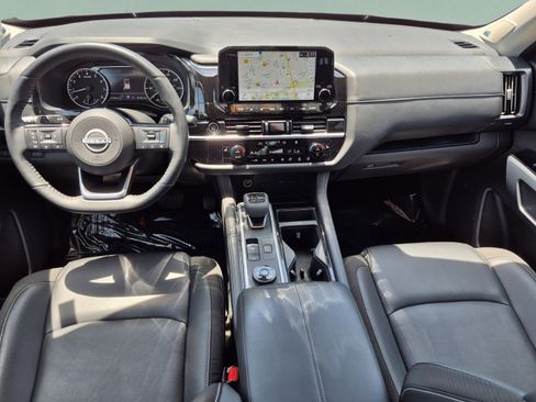 Certified 2024 Nissan Pathfinder SL w/ SL Premium Package AWD/4WD image 13