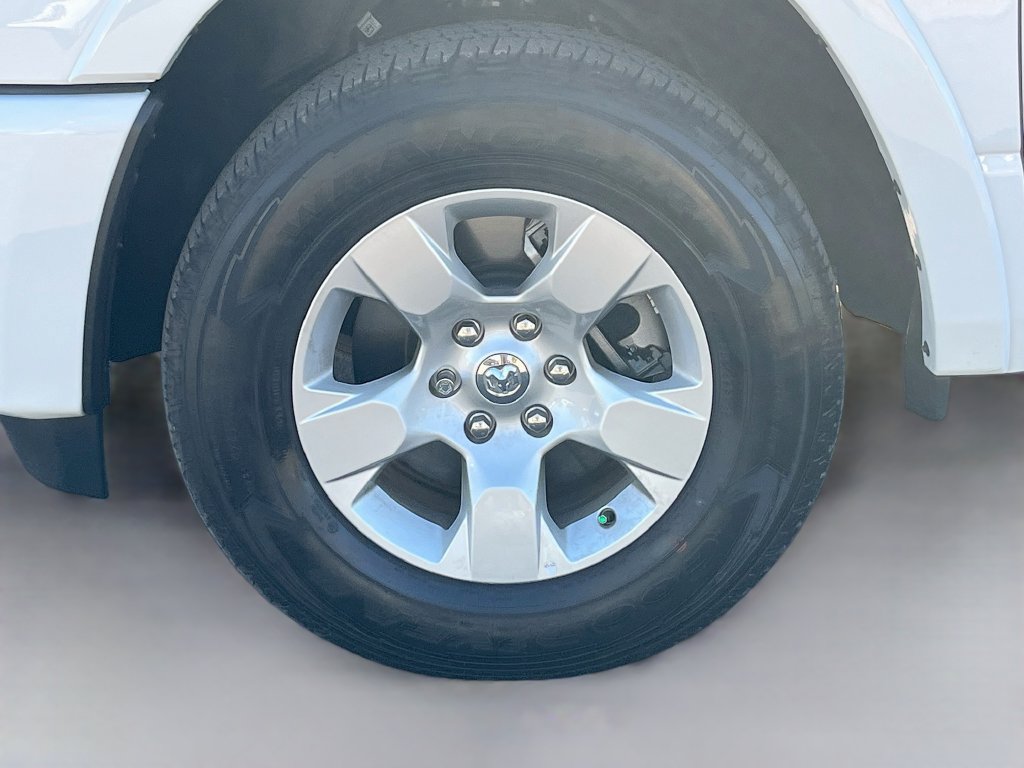 Used 2025 RAM 1500 4x4 Crew Cab image 30