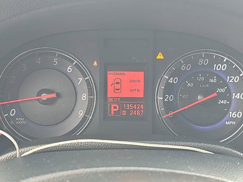 Used 2009 INFINITI G37 Journey w/ Premium Pkg image 15