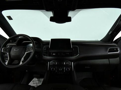 Used 2023 Chevrolet Suburban RST w/ Luxury Package image 19