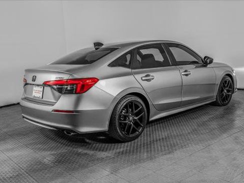 Used 2024 Honda Civic Sport image 8