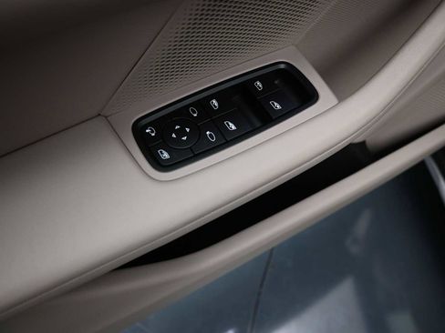 Certified 2023 Porsche Taycan 4S AWD/4WD image 7