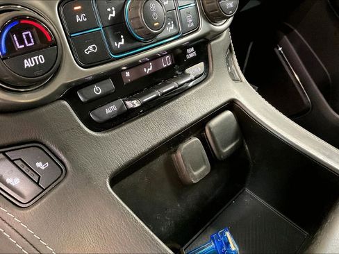 Used 2018 Chevrolet Tahoe LT AWD/4WD image 19