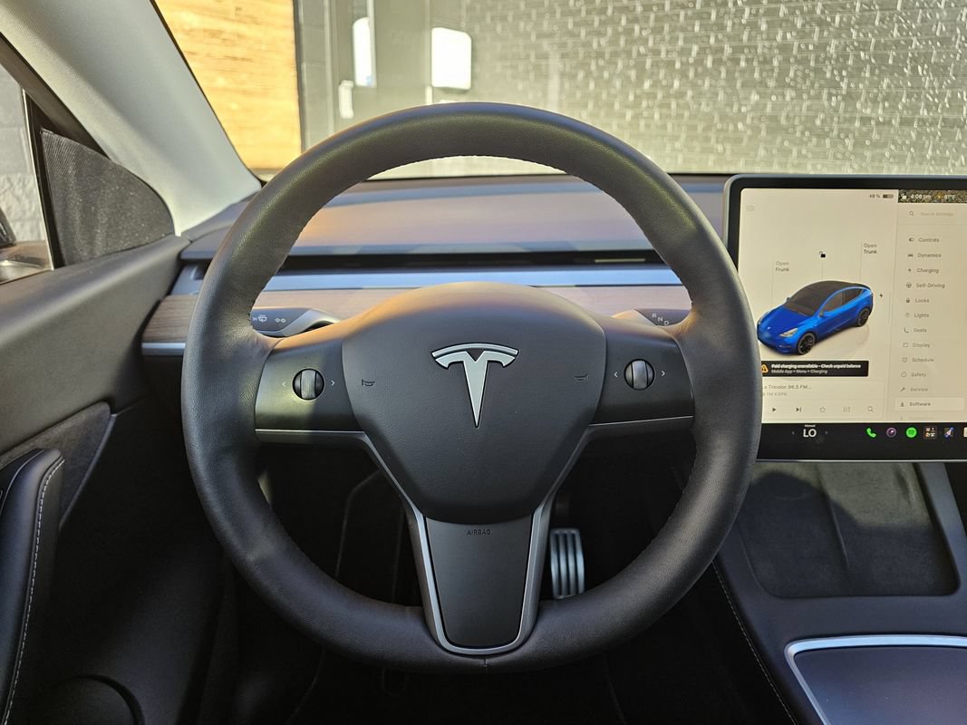 Used 2022 Tesla Model Y Performance AWD/4WD image 24