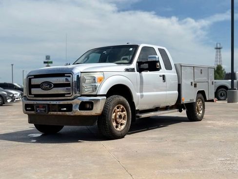 Used 2012 Ford F250 XLT w/ XLT Premium Pkg AWD/4WD image 3