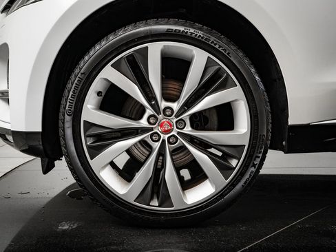 Used 2023 Jaguar F-PACE S image 13