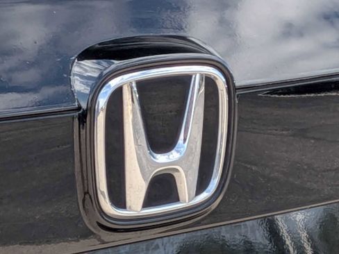 Used 2018 Honda Accord Touring image 9