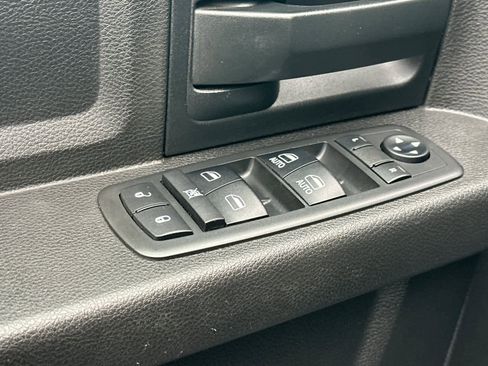 Used 2018 RAM 2500 Tradesman w/ Chrome Appearance Group image 13