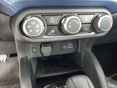 New 2025 Nissan Versa SV w/ Trunk Package image 19