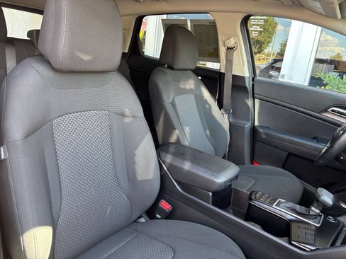 Used 2026 Kia Sportage LX FWD image 35