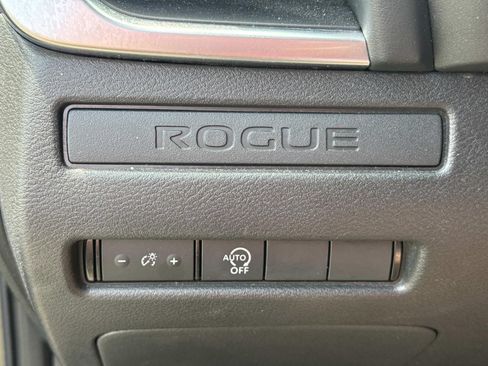 Used 2023 Nissan Rogue S FWD image 21