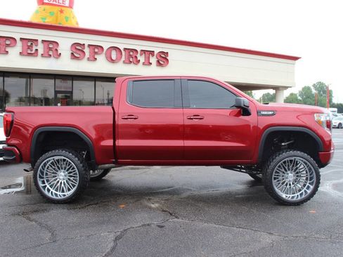 Used 2020 GMC Sierra 1500 Elevation w/ Elevation Value Package image 3