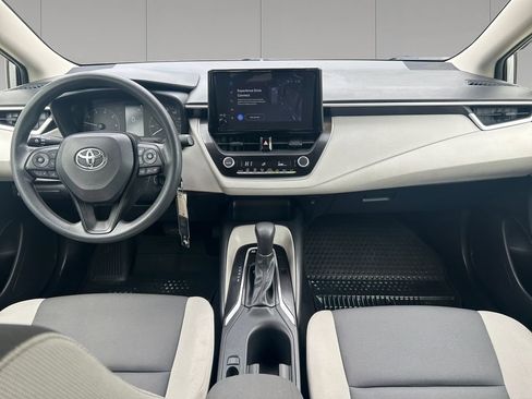 Used 2025 Toyota Corolla LE AWD/4WD image 12