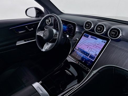 Certified 2024 Mercedes-Benz GLC 300 image 16