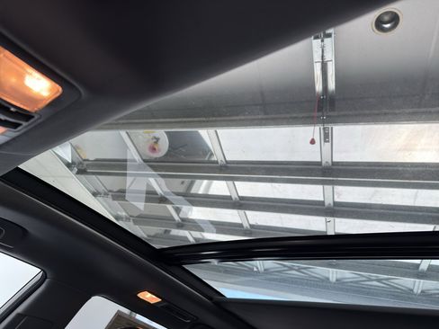 Used 2018 Toyota Highlander Limited Platinum image 23