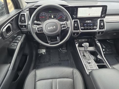 Certified 2022 Kia Sorento S image 11