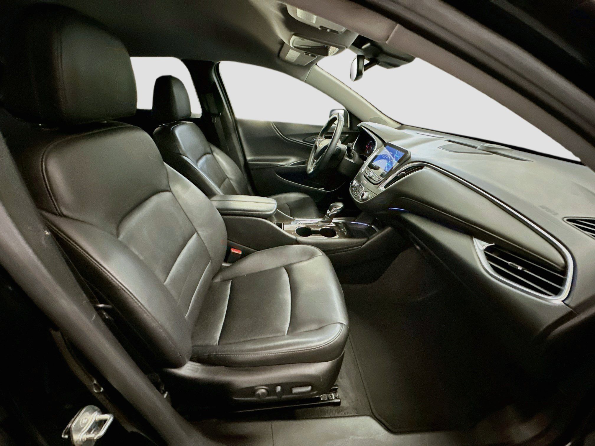 Used 2024 Chevrolet Malibu LT FWD image 31