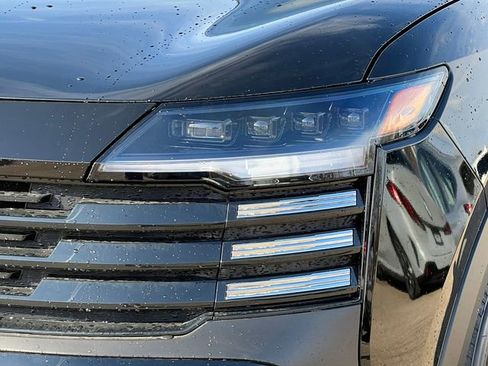 New 2026 Nissan Kicks S image 32