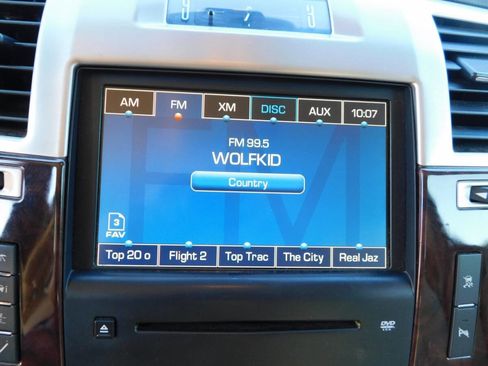 Used 2007 Cadillac Escalade AWD w/ Information Package image 14