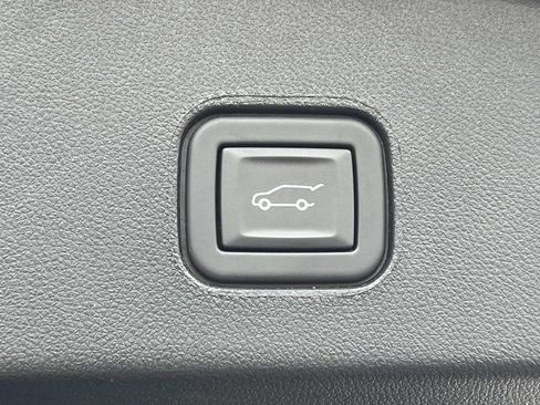 Used 2024 Cadillac Lyriq Sport RWD image 12