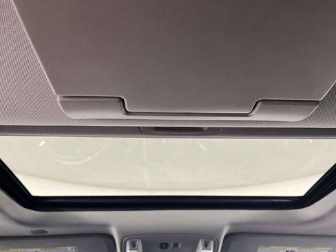 Used 2020 Cadillac Escalade ESV Premium Luxury w/ Escalade Sport Edition RWD image 29