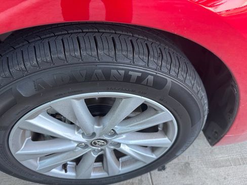 Used 2026 Toyota Corolla SE FWD image 3