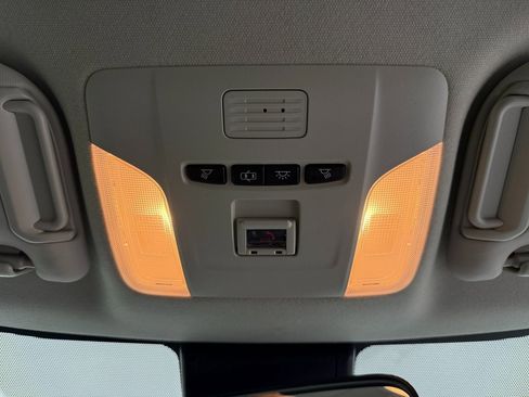 Used 2022 Toyota Corolla LE w/ Carpet Mat Package (TMS) image 38