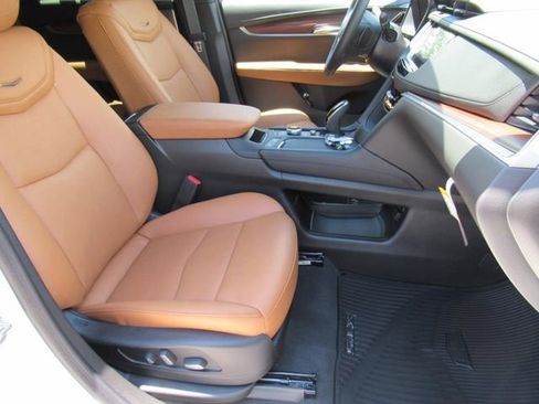 New 2025 Cadillac XT5 Premium Luxury w/ Technology Package image 9