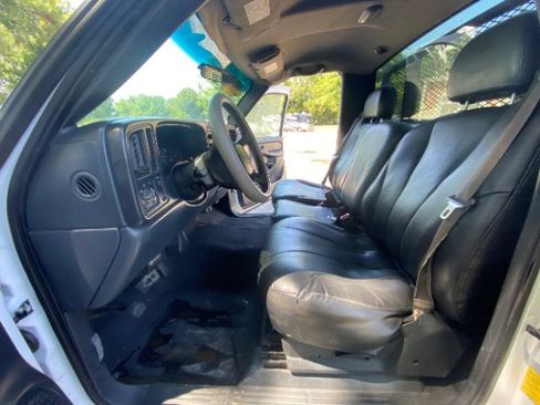 Used 2002 Chevrolet Silverado 3500 2WD Regular Cab image 10