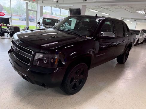 Used 2012 Chevrolet Avalanche LT AWD/4WD image 2