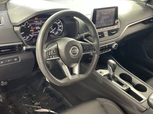 Used 2020 Nissan Altima 2.5 S FWD image 11