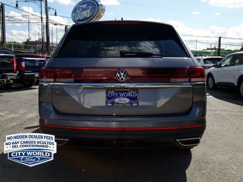 Used 2025 Volkswagen Atlas SE FWD image 4