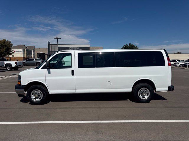 Used 2024 Chevrolet Express 3500 LT w/ LT Preferred Equipment Group RWD image 4