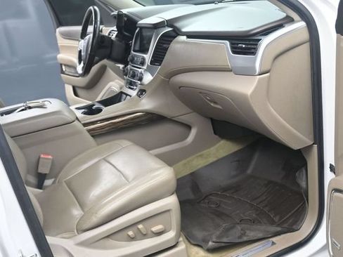Used 2018 GMC Yukon XL SLT w/ Open Road Package AWD/4WD image 24