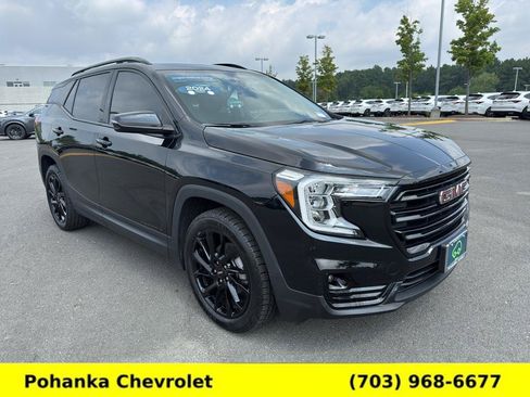 Used 2024 GMC Terrain SLT w/ Elevation Edition FWD image 3