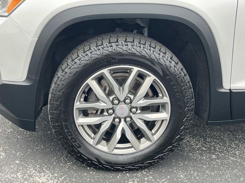 Used 2019 GMC Acadia SLE image 12