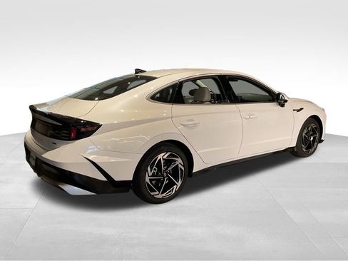 New 2026 Hyundai Sonata SEL AWD/4WD image 2